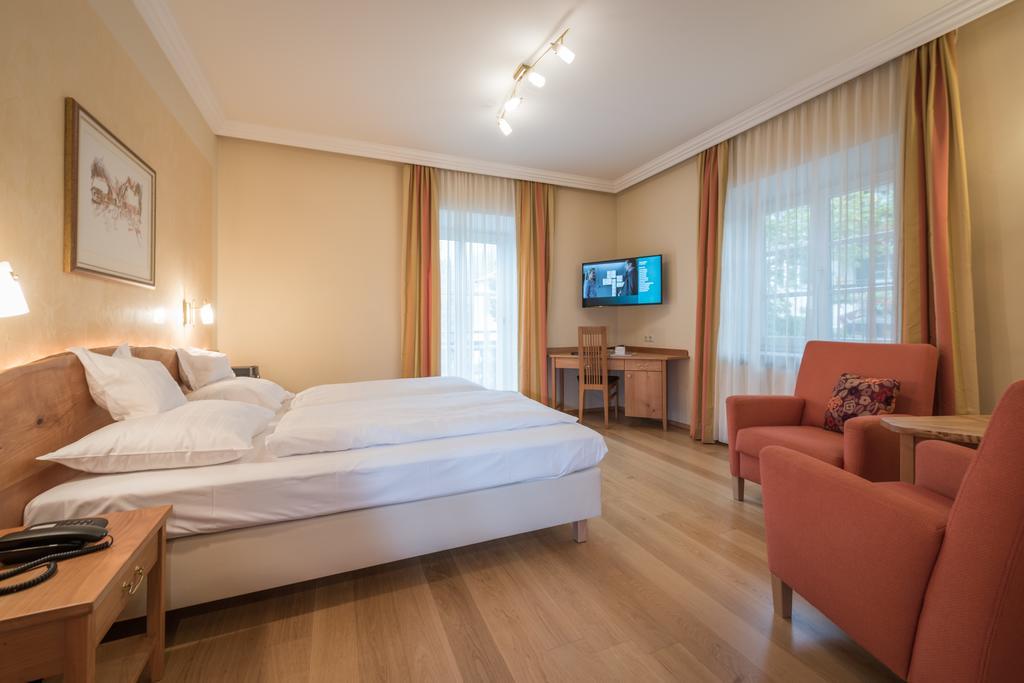 Hotel & Restaurant Ragginger Attersee Нусдорф ам Атерзее Екстериор снимка
