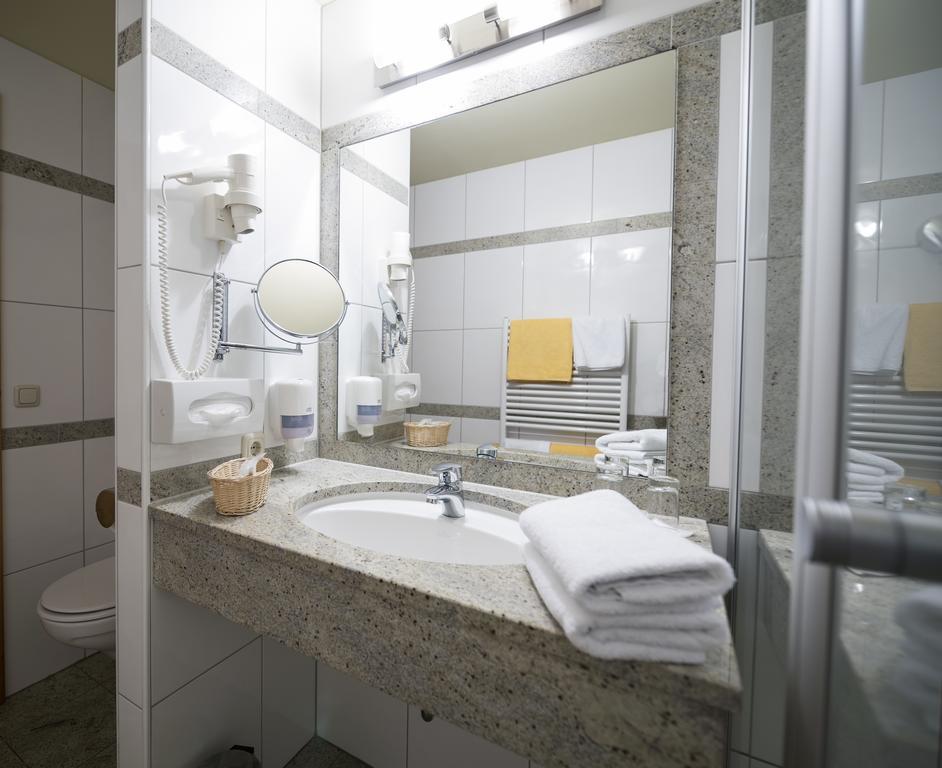 Hotel & Restaurant Ragginger Attersee Нусдорф ам Атерзее Екстериор снимка