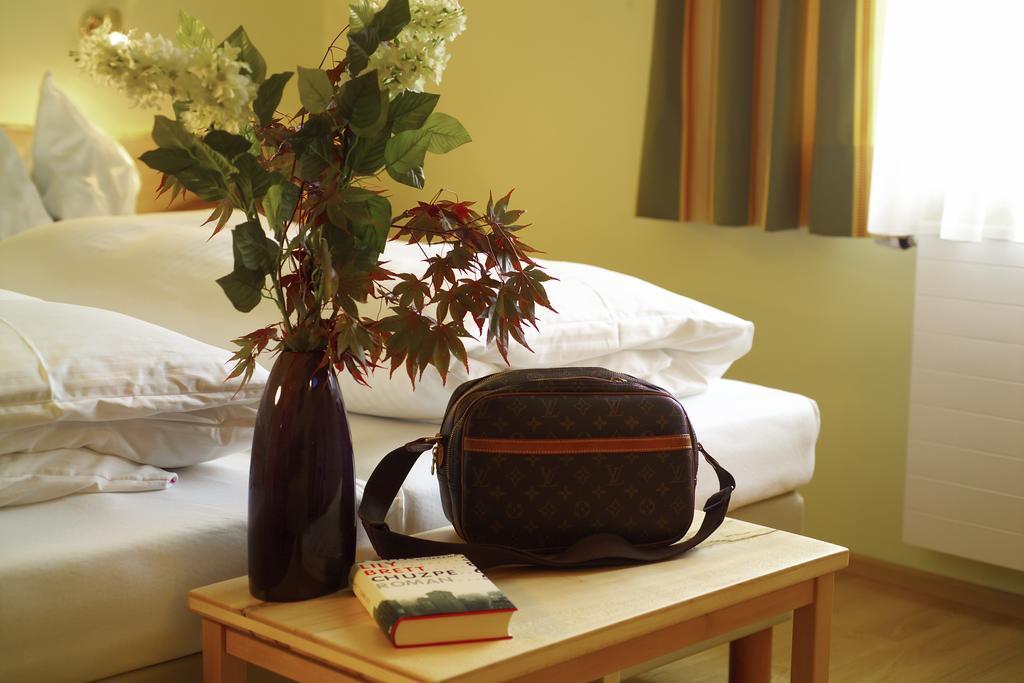 Hotel & Restaurant Ragginger Attersee Нусдорф ам Атерзее Стая снимка