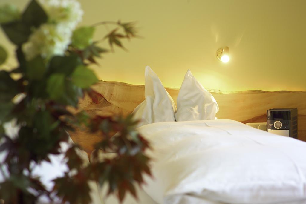 Hotel & Restaurant Ragginger Attersee Нусдорф ам Атерзее Стая снимка